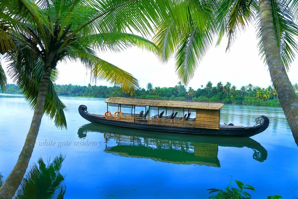 Hotel White Gate Residency Vaikom 4*,  India