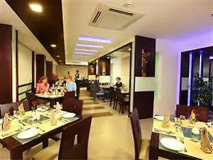 Hotel White Gate Residency Vaikom
