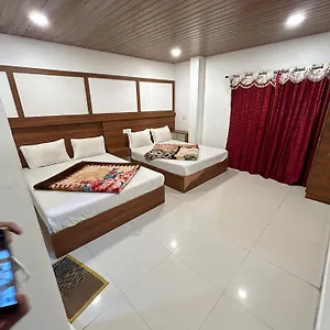 Ponnus Silver Star Hotel