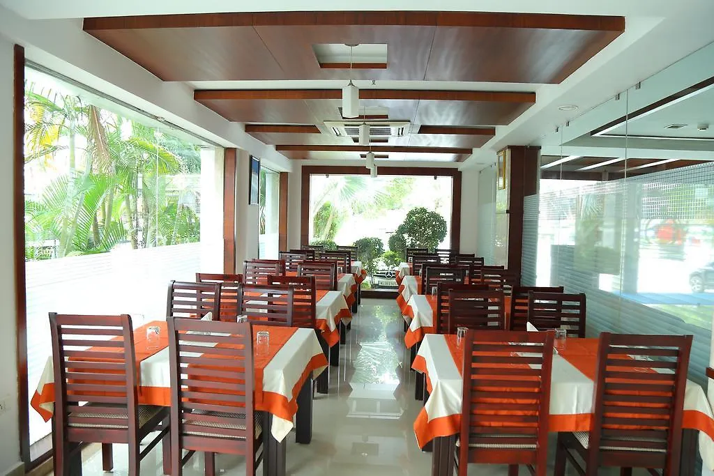 Hotel White Gate Residency Vaikom
